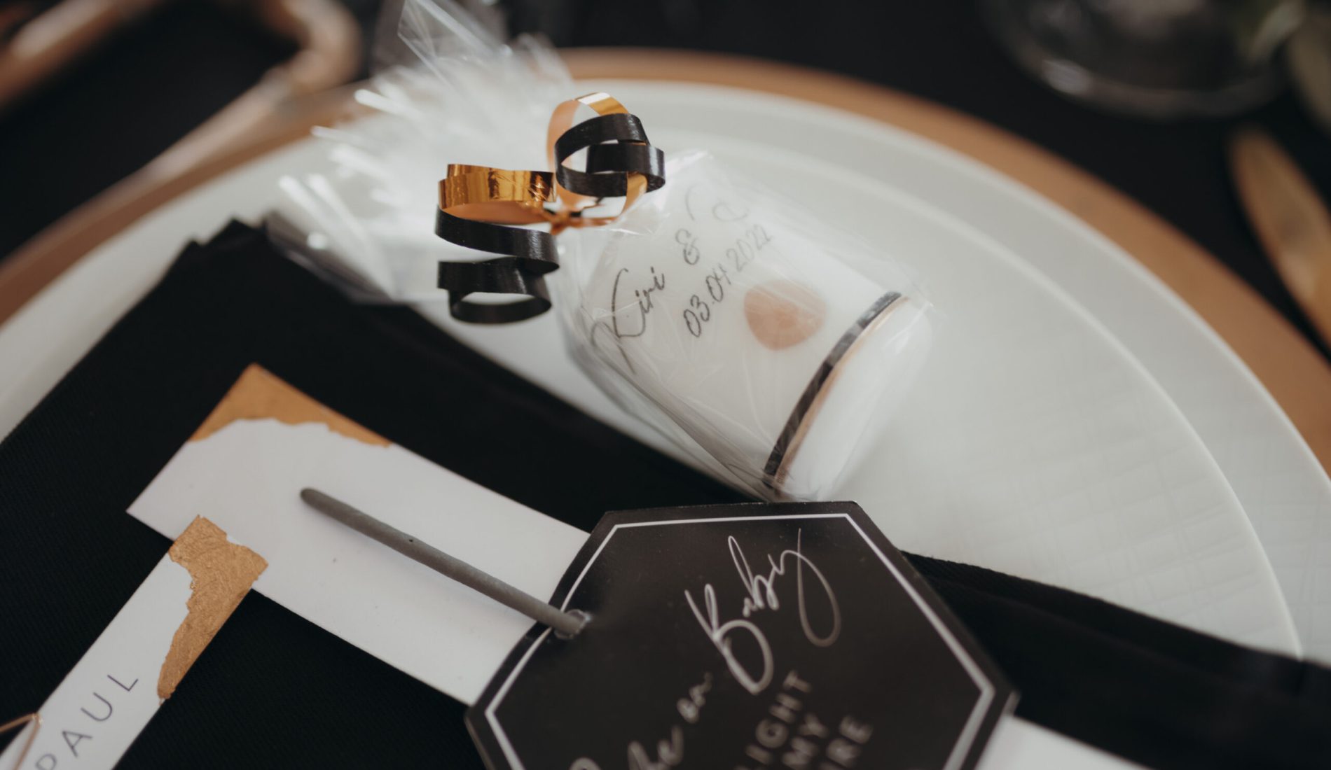 Hochzeitsplanerin sabrina in stuttgart und Umgebung tischdeko, braut, hochzeit planen, hochzeit außergewöhnlich schwarz weiss